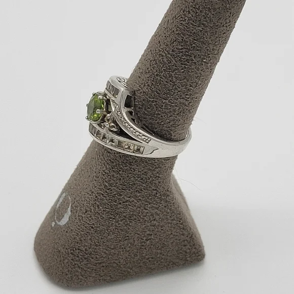 Vintage Sterling Silver 925 Green Peridot Statement Ring - Picture 8 of 11